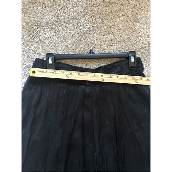 Forever 21 Women’s Black Shiny Dress Pants Size M - Picture 3 of 8